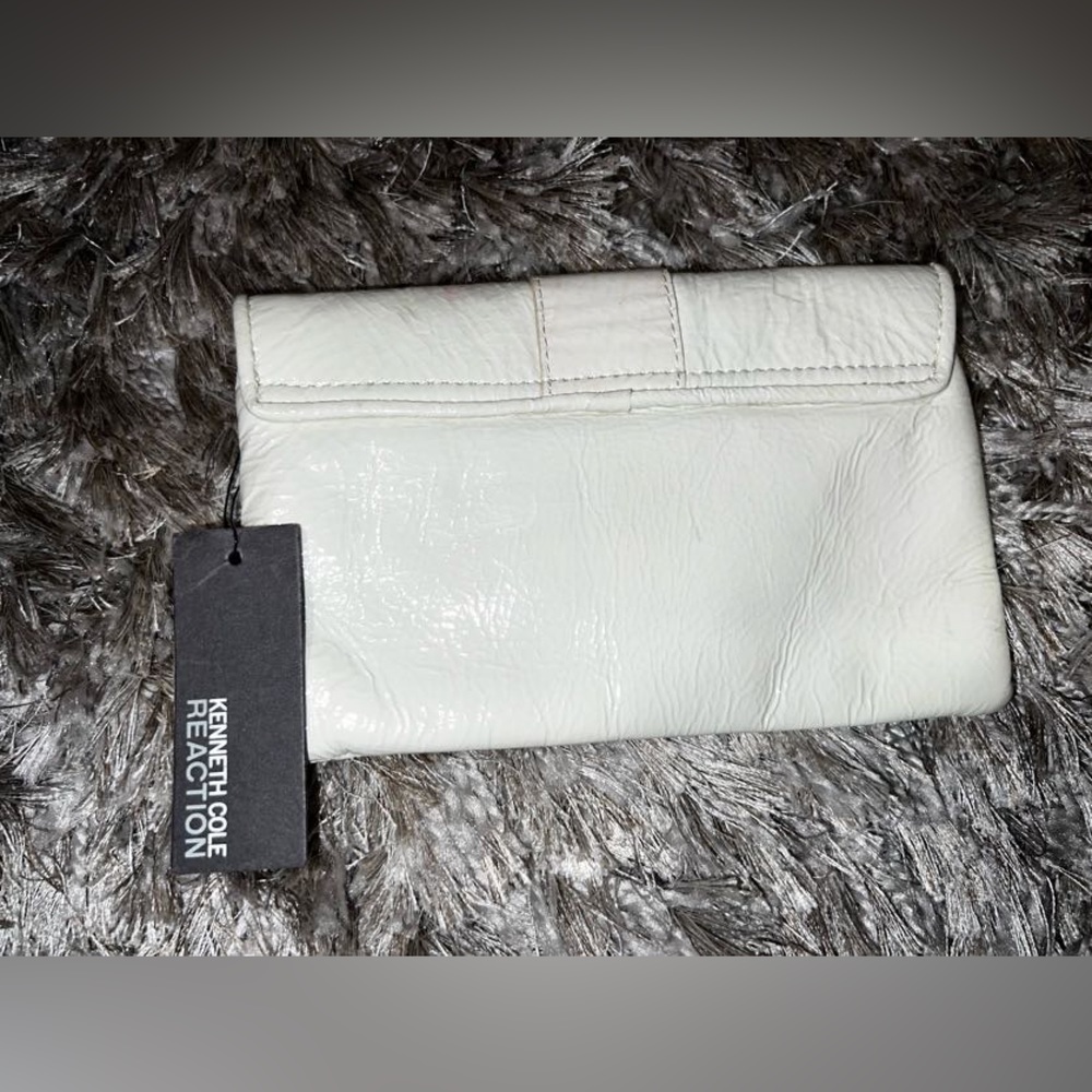 Kenneth Cole clutch - Picture 3 of 7